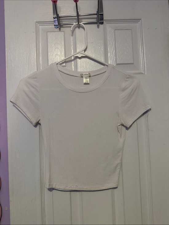 Boohoo Tops - Boohoo White Ribbed Short Sleeve Crop Tee
